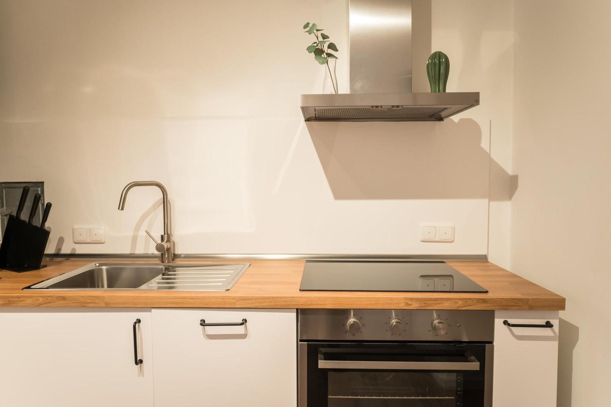 Spacious 1-Bedroom Apartment In Kreuzberg Berlin Exterior photo